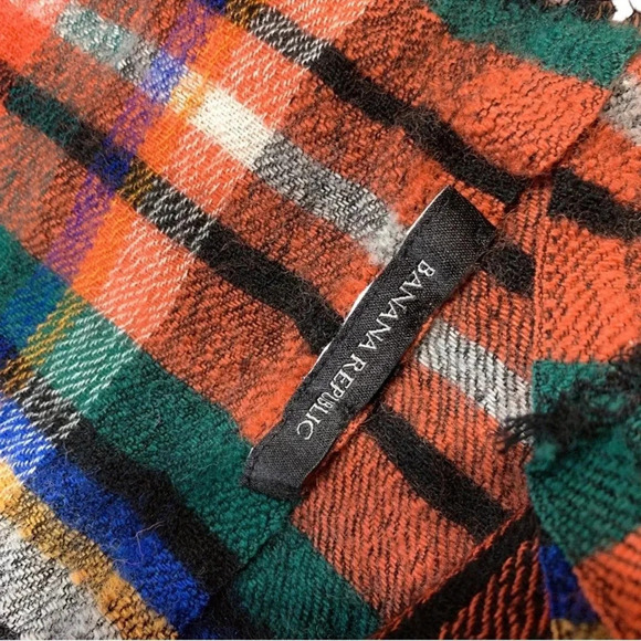 2 Banana Republic Large Plaid Scarves - Picture 5 of 7